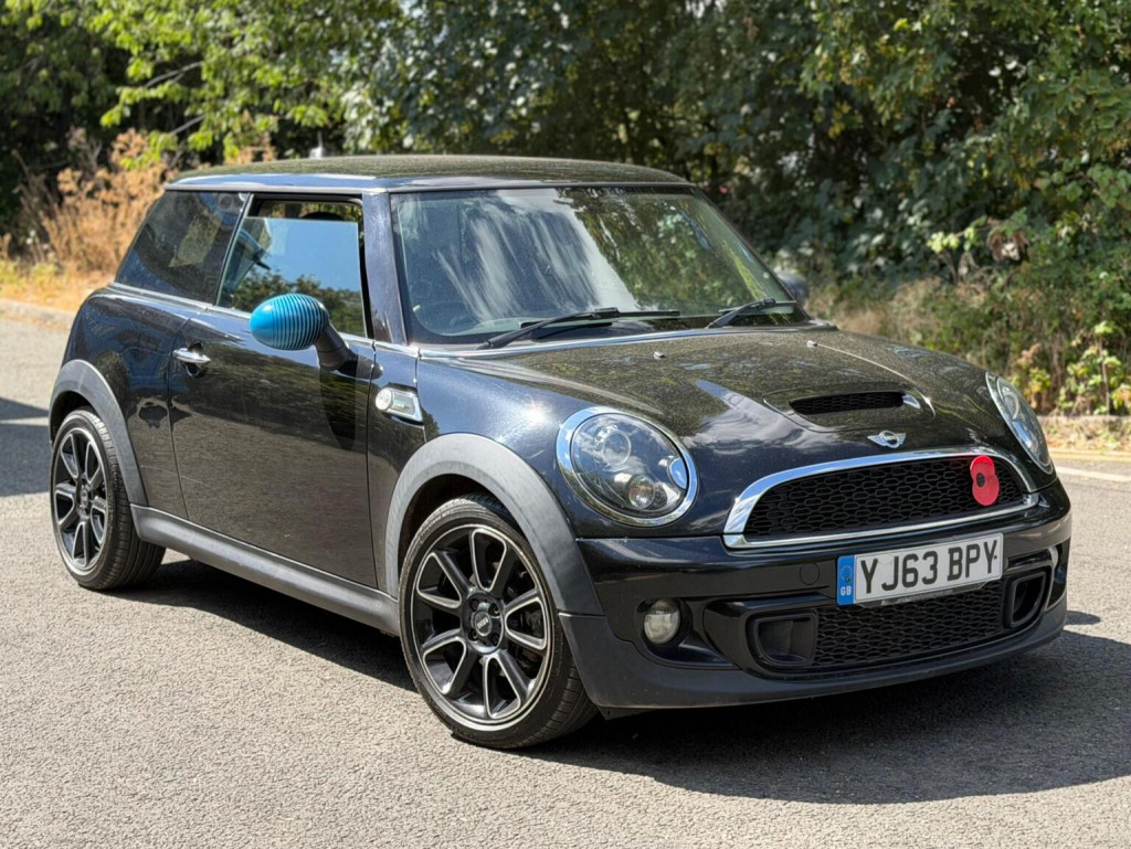 2013 MINI HATCH